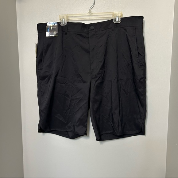Roundtree & Yorke Other - Roundtree & Yorke Mens Casual‎ Shorts 42  Black Flat Front Stretch Chino NWT New